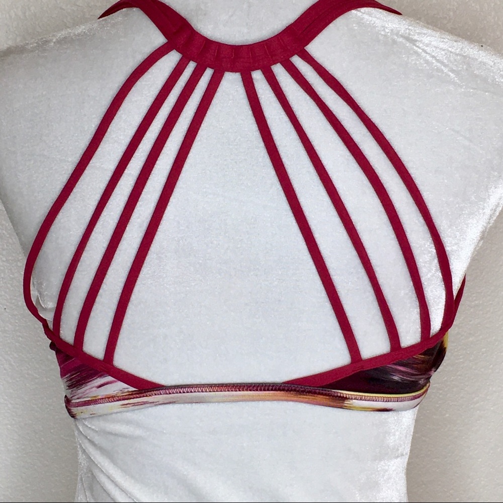 💥LULULEMON “lighten Up" Sports Bra - Size 8 - Picture 10 of 15